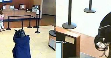 You are currently viewing Handgun-Wielding Darth Vader Robs Bank – CCTVSG.net
